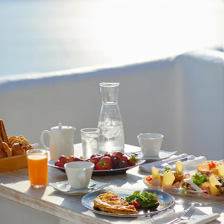 La Perla And (adults Only) Hotel Oia (Santorini)