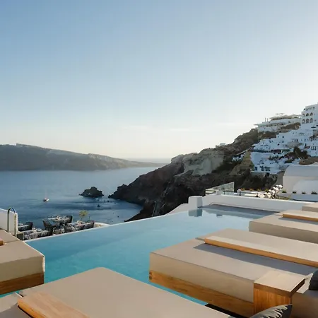 La Perla And - Adults Only 5*