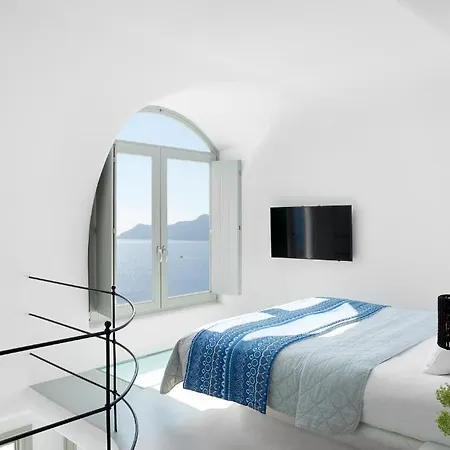 La Perla And (adults Only) Oia (Santorini)