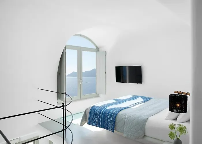 La Perla And (adults Only) Oia